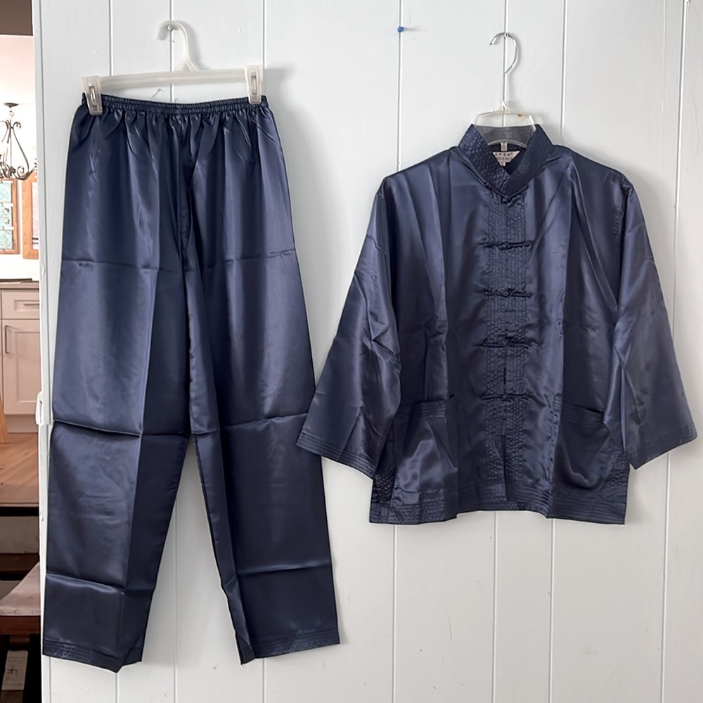 NWOT Meiyesida navy blue satin cheongsam pajama set